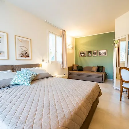 Il Nido Degli Usignoli With Bikes Storage بيت ضيافة