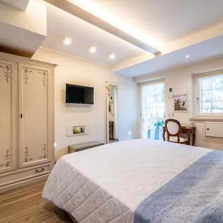 بيت ضيافة Il Nido Degli Usignoli With Bikes Storage 4*