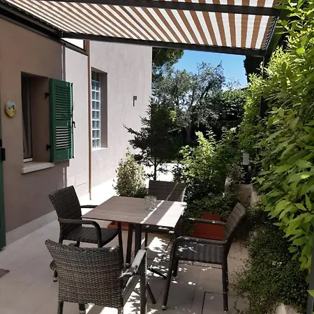 بيت ضيافة Il Nido Degli Usignoli With Bikes Storage بسكييرا ديل غاردا