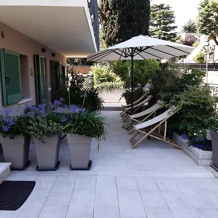 Il Nido Degli Usignoli With Bikes Storage Pensjonat 4*